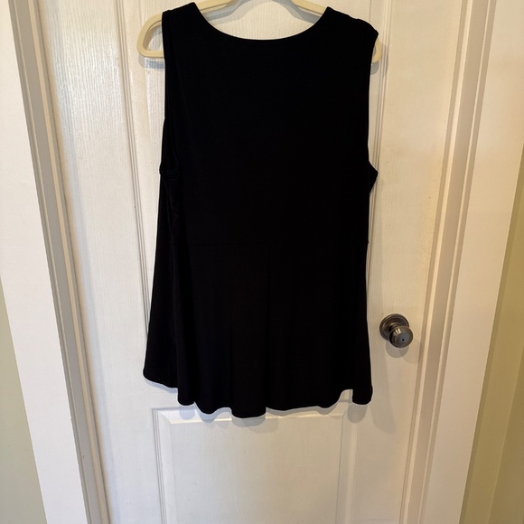 Sleeveless Top - Picture 2 of 5